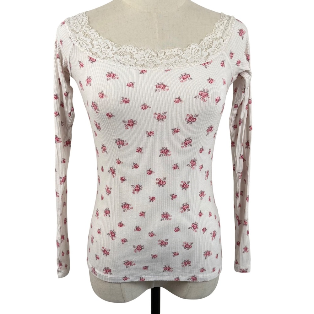 Hollister‎ M Long Sleeve Top White Pink Floral Lace Trim Ribbed Coquette Y2K